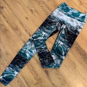 Goldsheep Clothing Ocean Print Liquid Legging